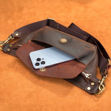 Мужская кожаная сумка бананка на пояс Broughton темно-коричневая фото