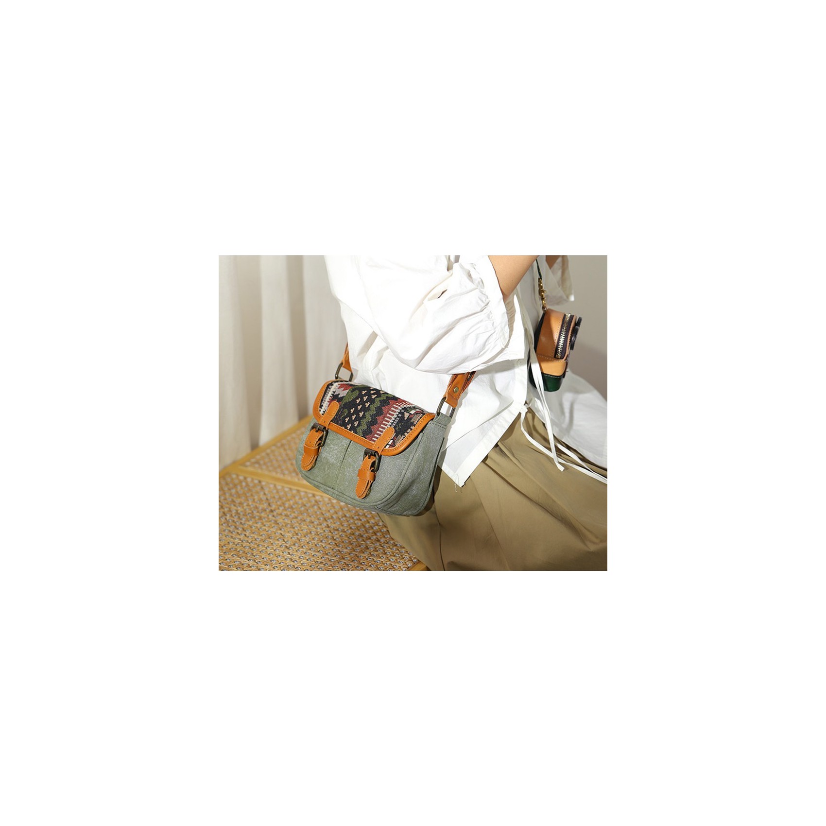 Женская сумка через плечо Peggy с орнаментом хаки