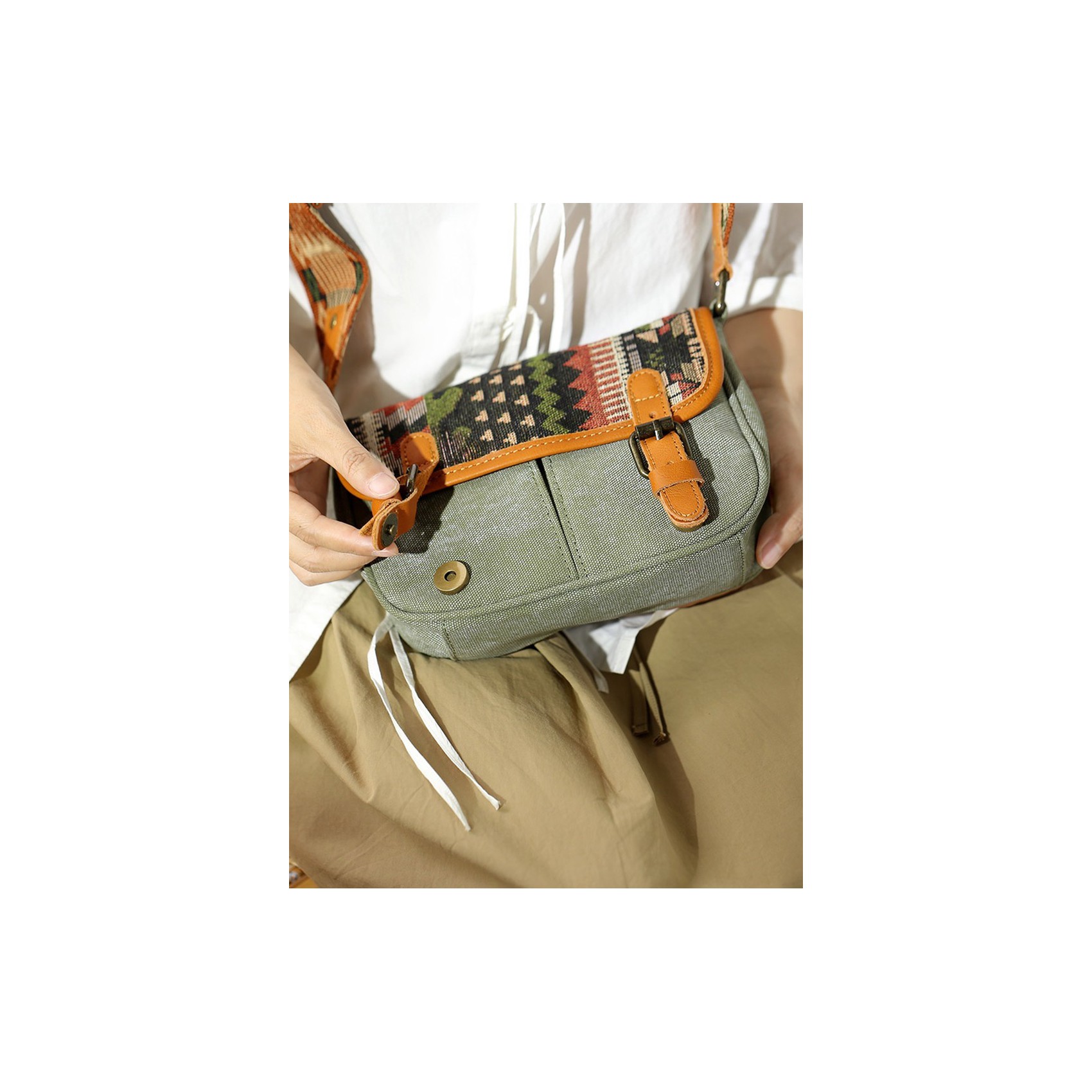 Жіноча сумка через плече Peggy з орнаментом хакі