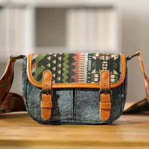 Жіноча сумка через плече Peggy з орнаментом графіт