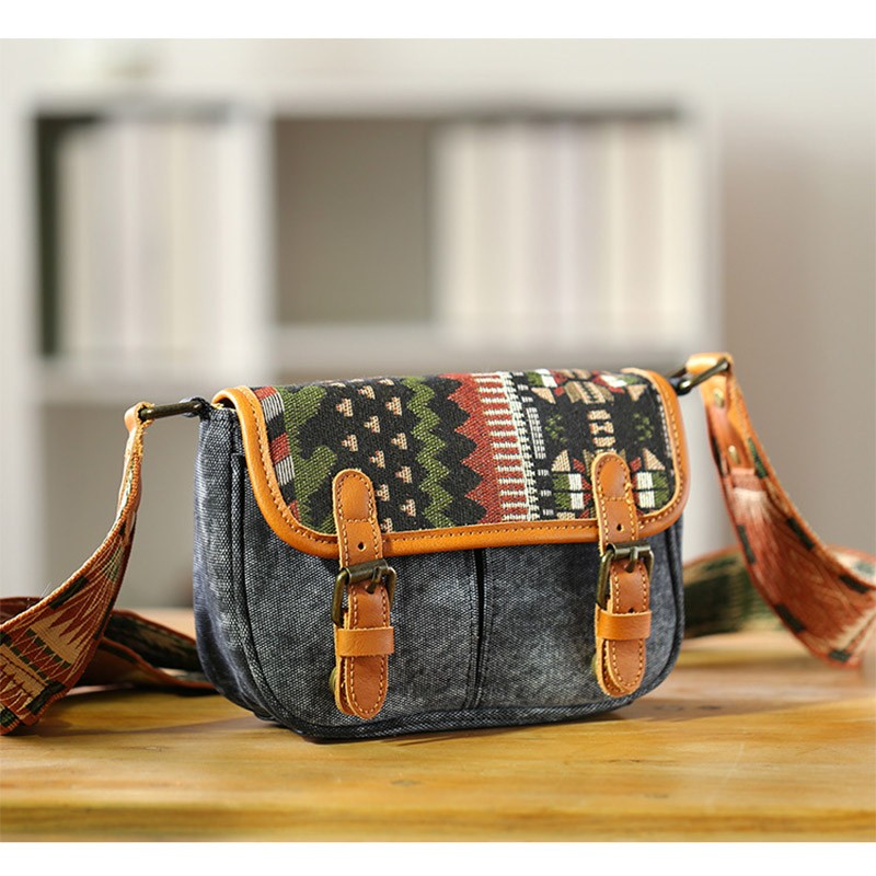 Жіноча сумка через плече Peggy з орнаментом графіт - 4 фото