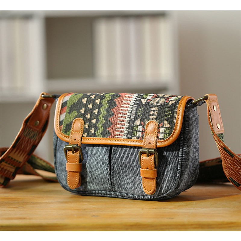 Жіноча сумка через плече Peggy з орнаментом графіт - 7 фото