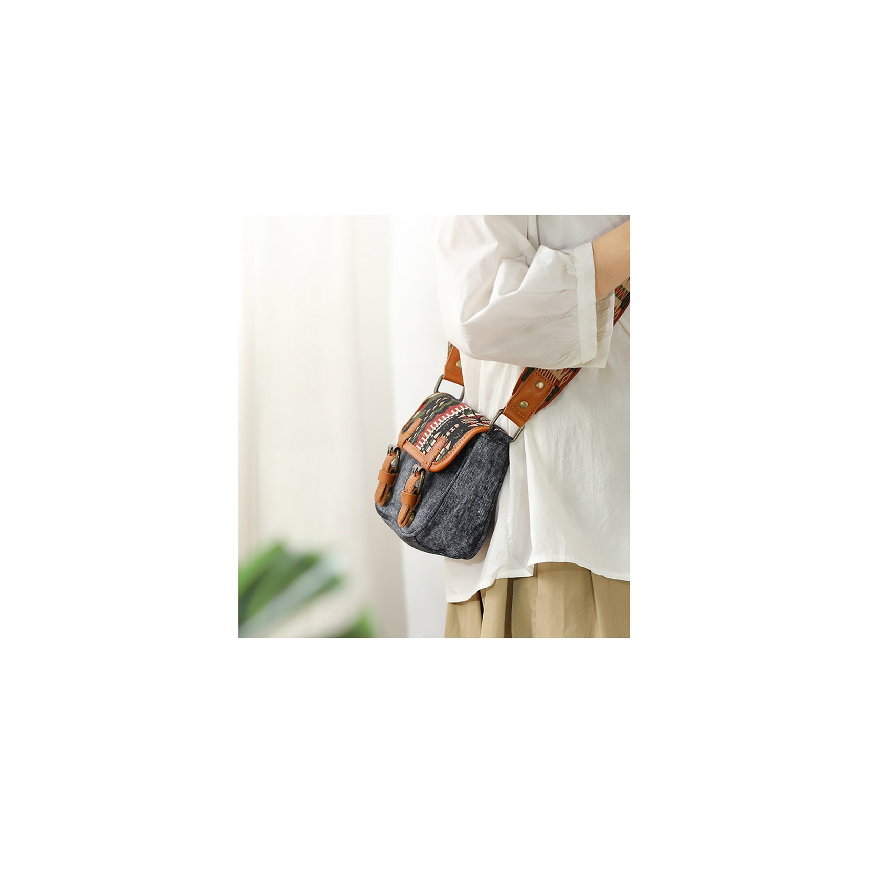 Жіноча сумка через плече Peggy з орнаментом графіт