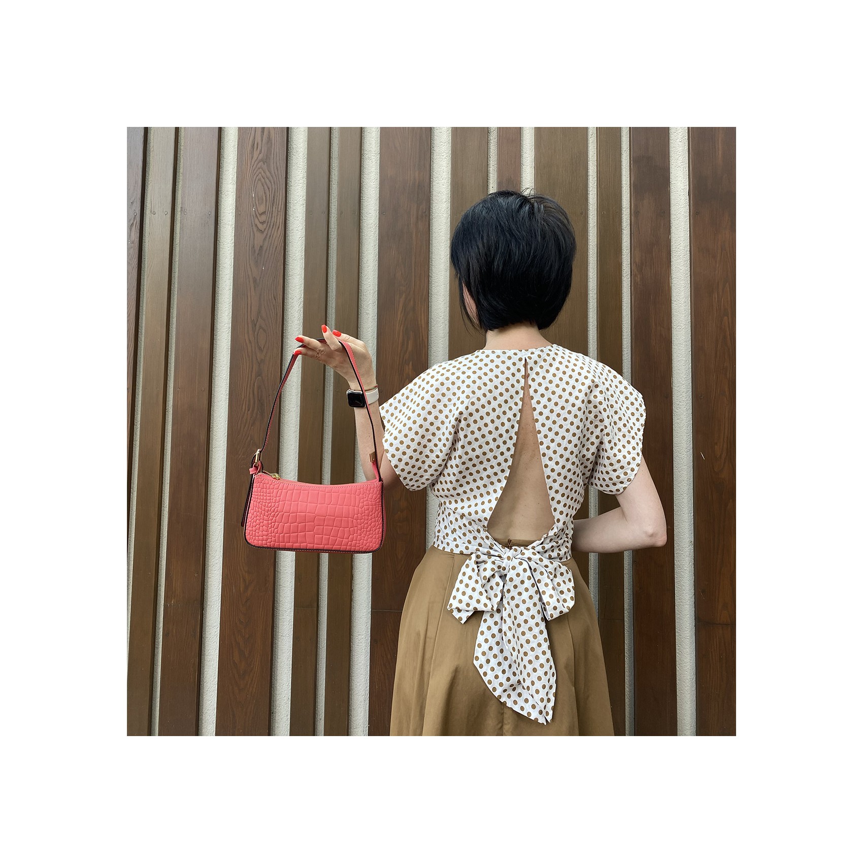 Женская кожаная сумка Ella коралловая