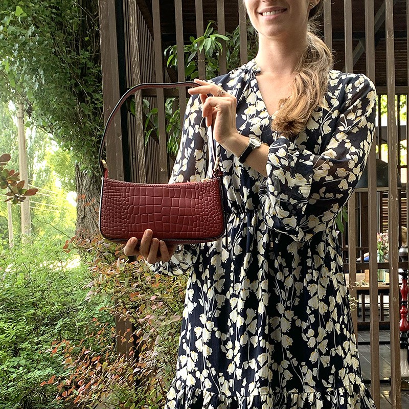 Женская кожаная сумка Ella красная - 8 фото