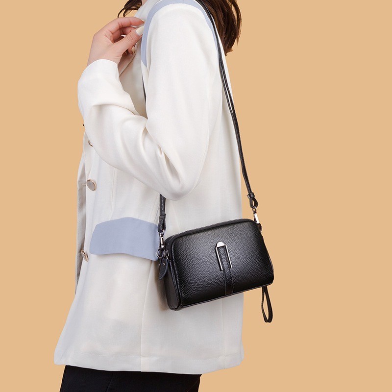 Жіноча шкіряна сумка через плече Vanessa чорна - 3 фото