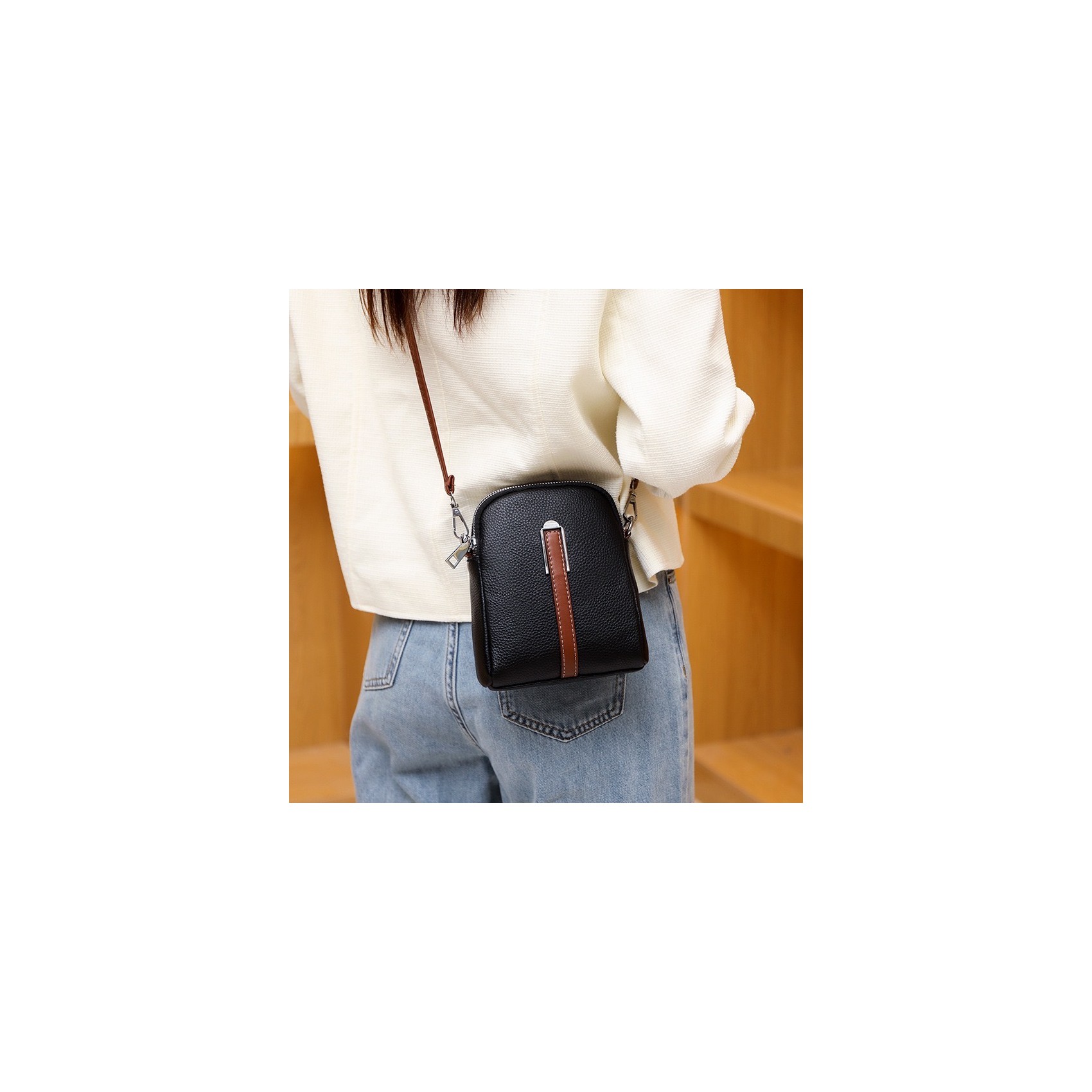 Женская кожаная сумка через плечо Valerie черная