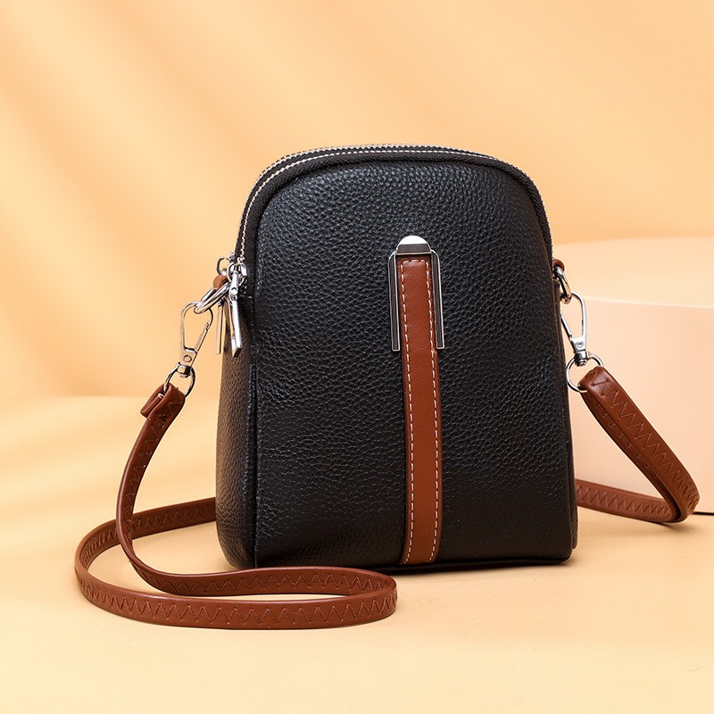 Жіноча шкіряна сумка через плече Valerie чорна - 7 фото