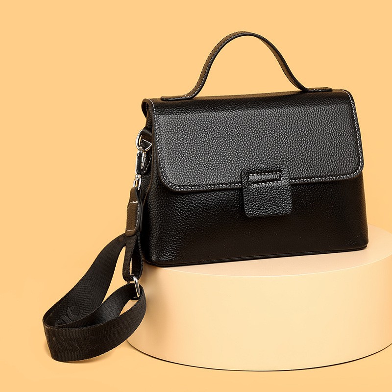 Женская кожаная сумка Charlotte черная - 4 фото