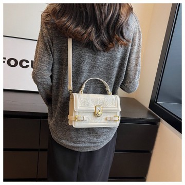 Женская сумка-клатч Krystal молочная фото