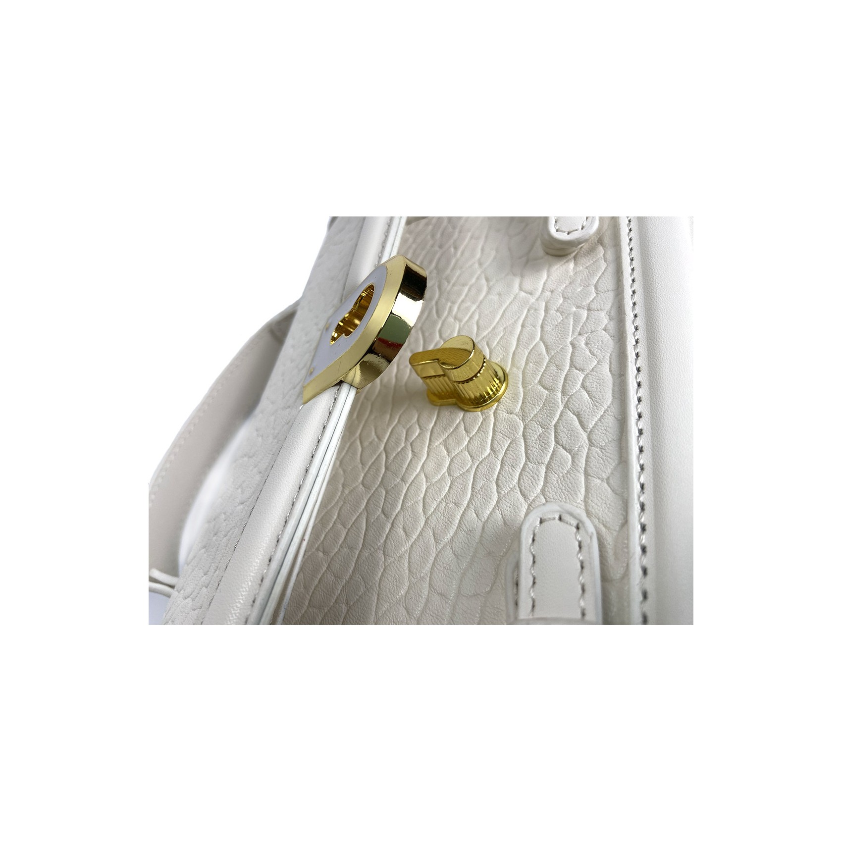 Женская сумка-клатч Krystal молочная