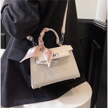 Жіноча сумка Cristal молочна фото