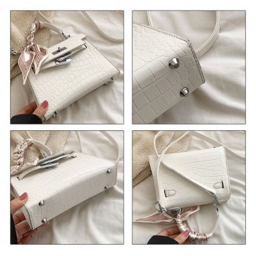 Женская сумка Cristal молочная фото