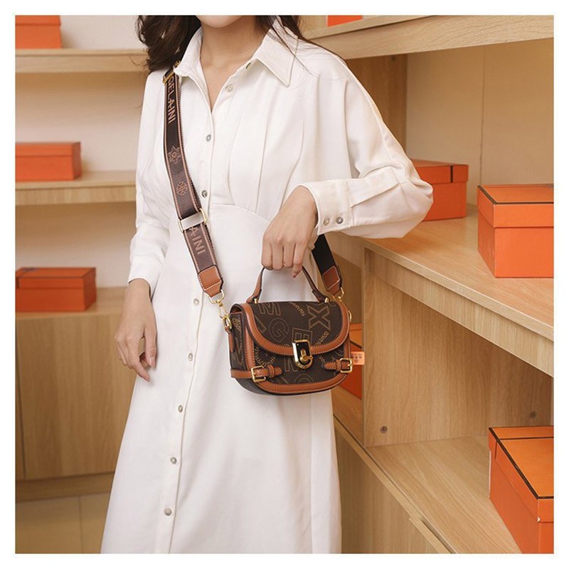 Женская сумка кросс боди Lauren коричневая - 4 фото