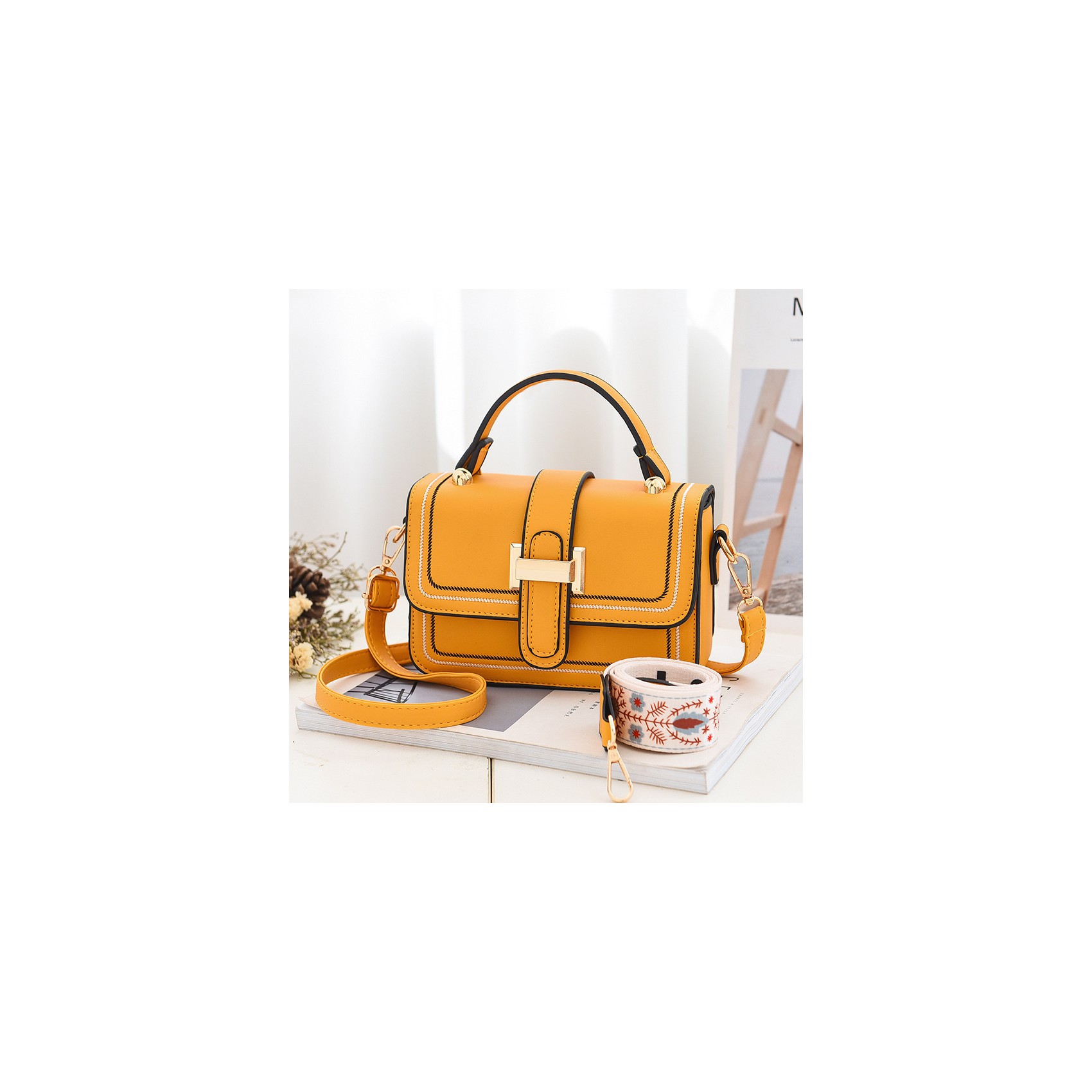 Жіноча сумка крос боді Melissa жовта