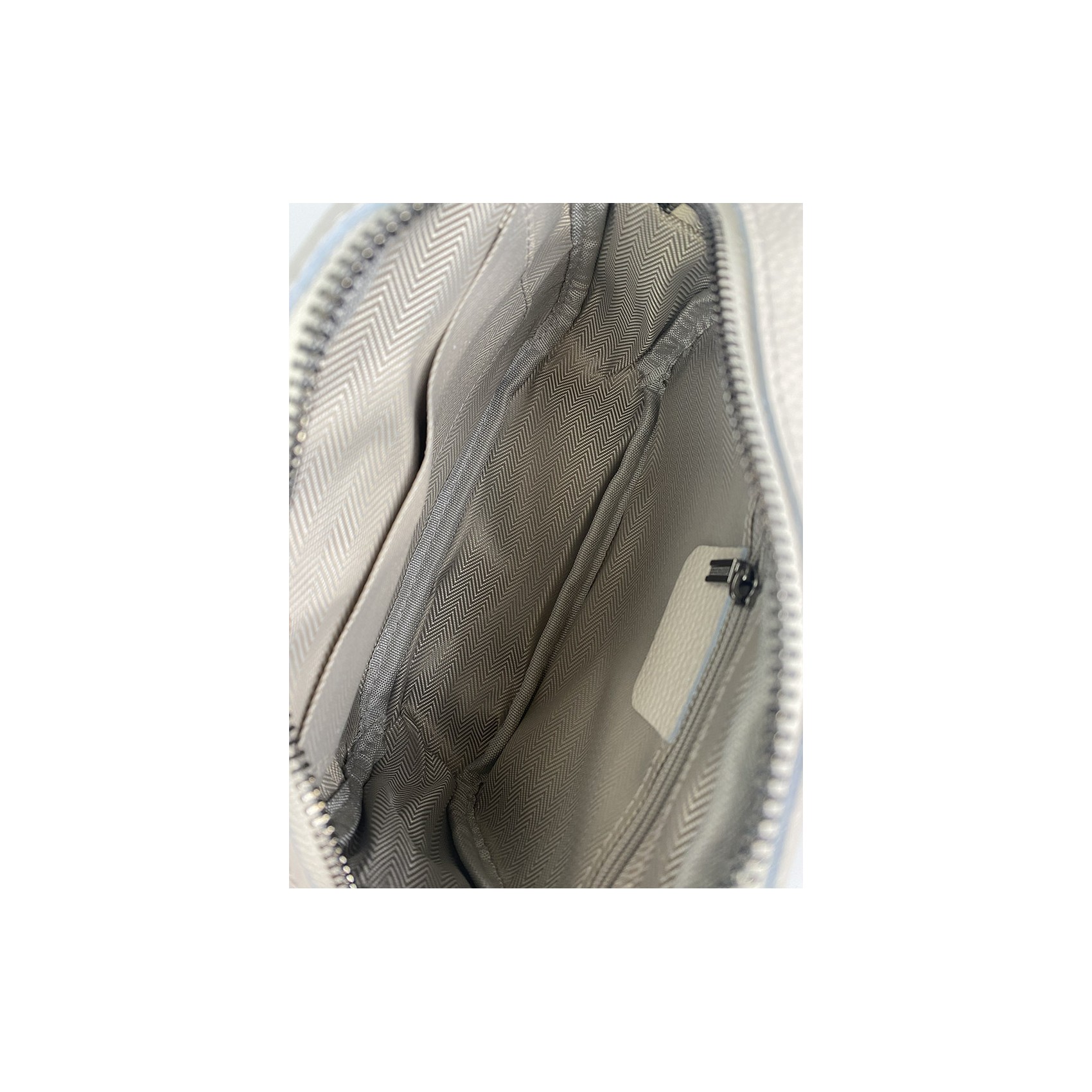 Жіноча шкіряна сумка через плече Marilyn біло-молочна