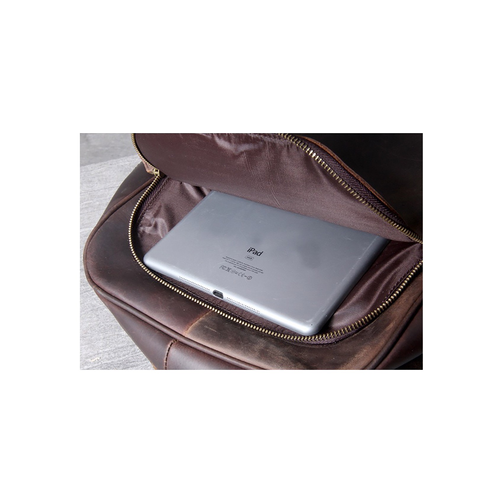 Мужской кожаный рюкзак Benedict темно-коричневый