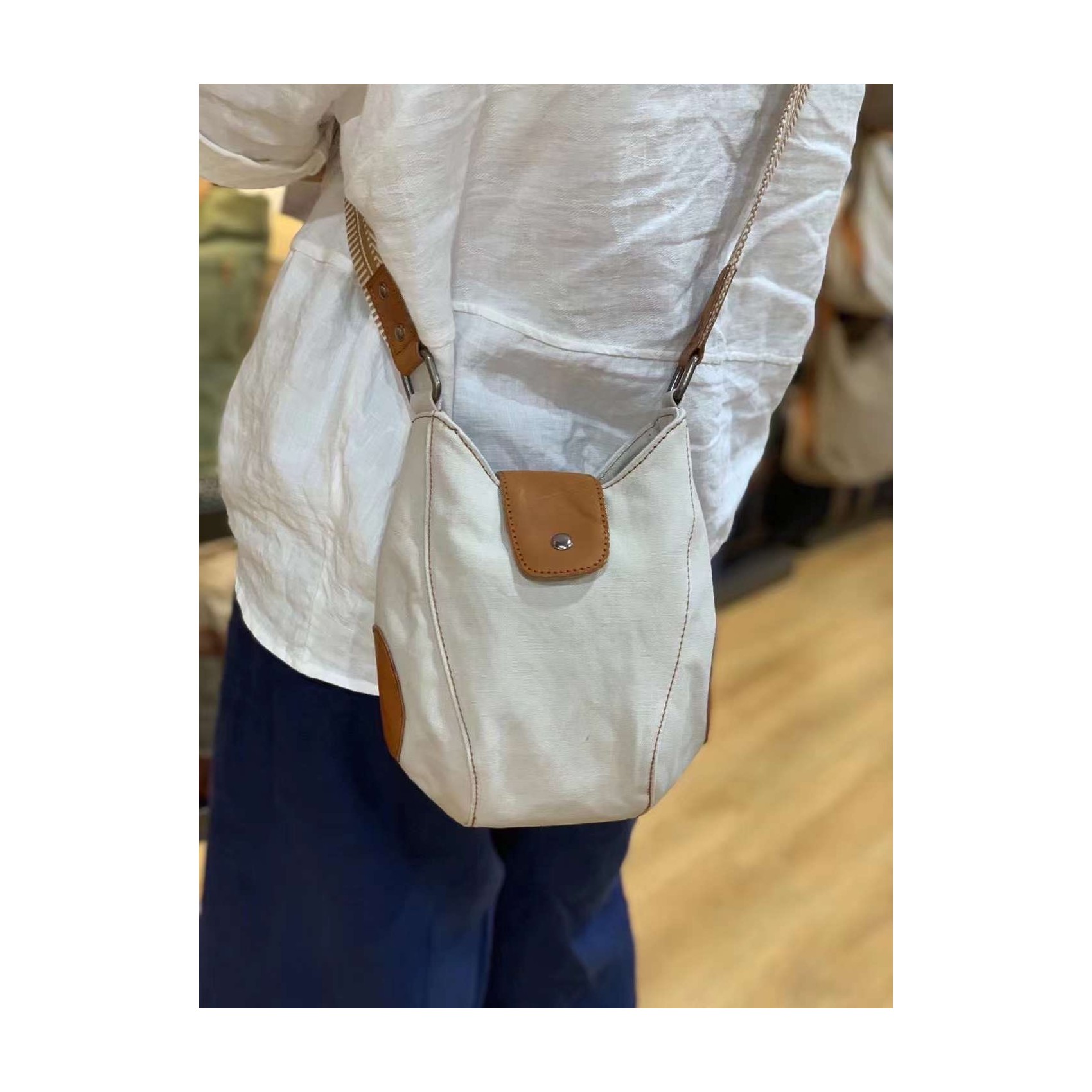 Женская сумка через плечо Alana молочная