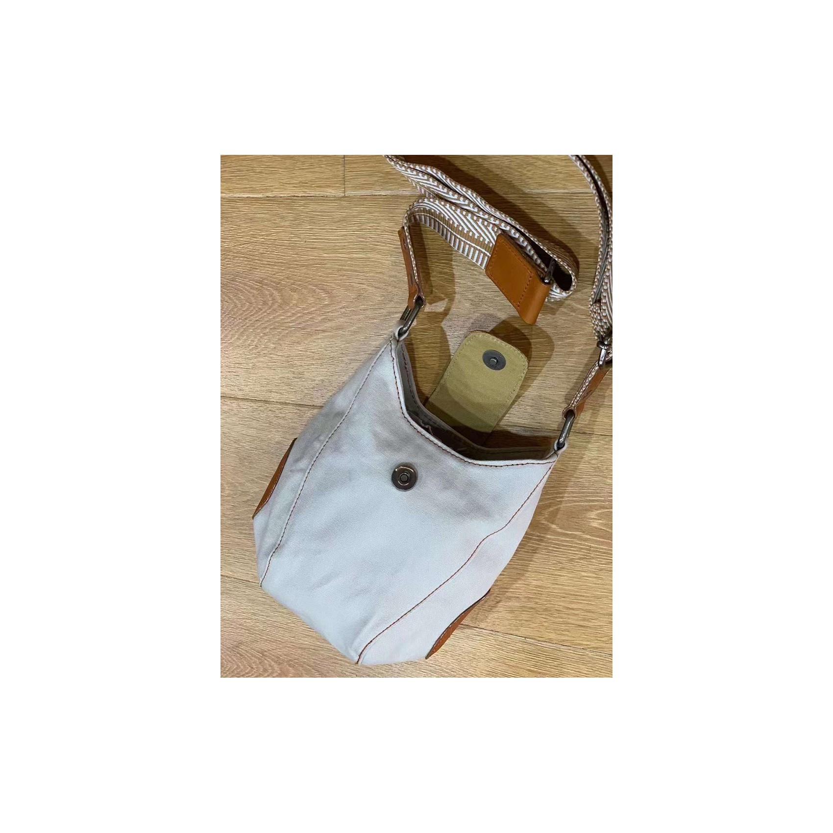 Женская сумка через плечо Alana молочная