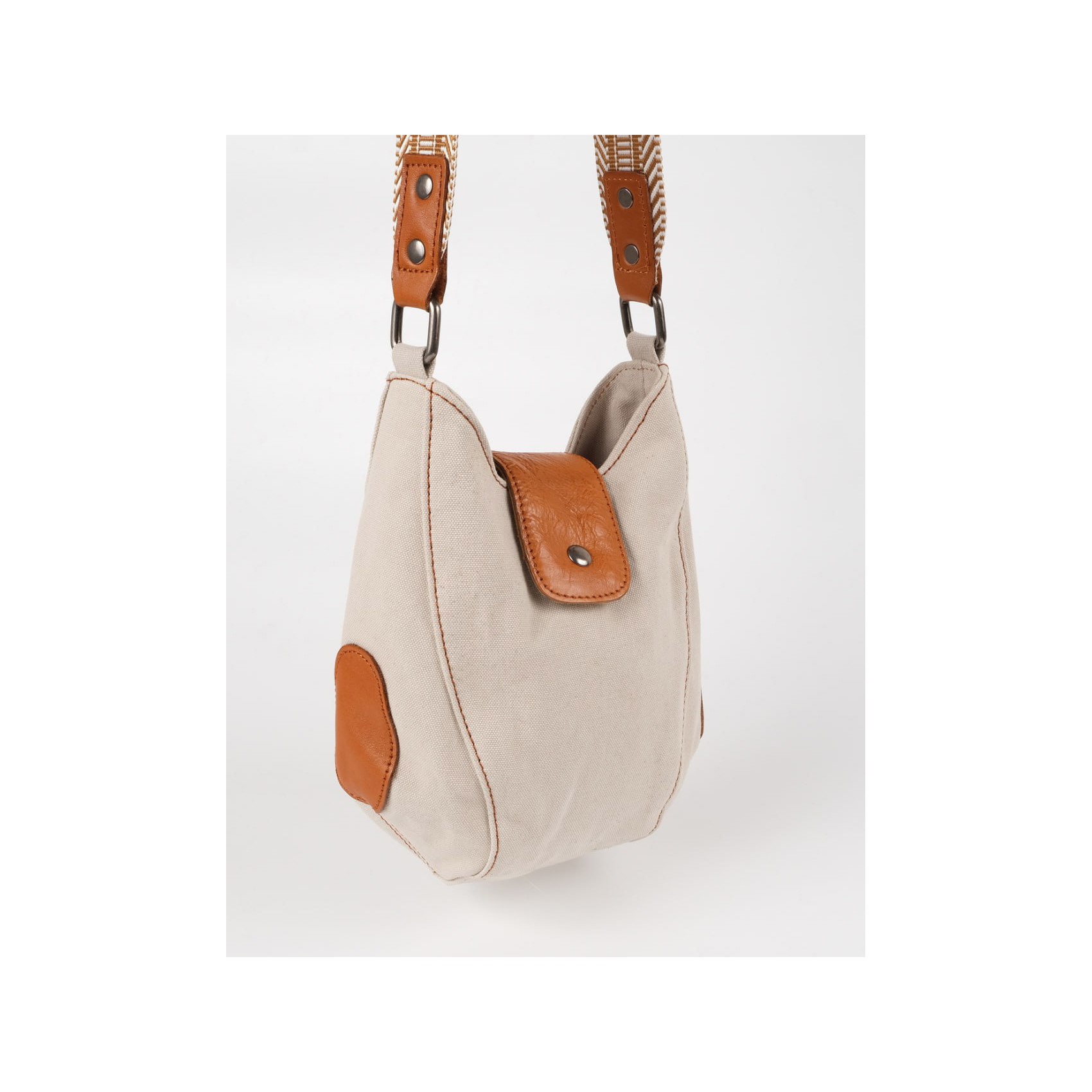 Жіноча сумка через плече Alana молочна