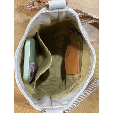 Жіноча сумка через плече Alana молочна фото