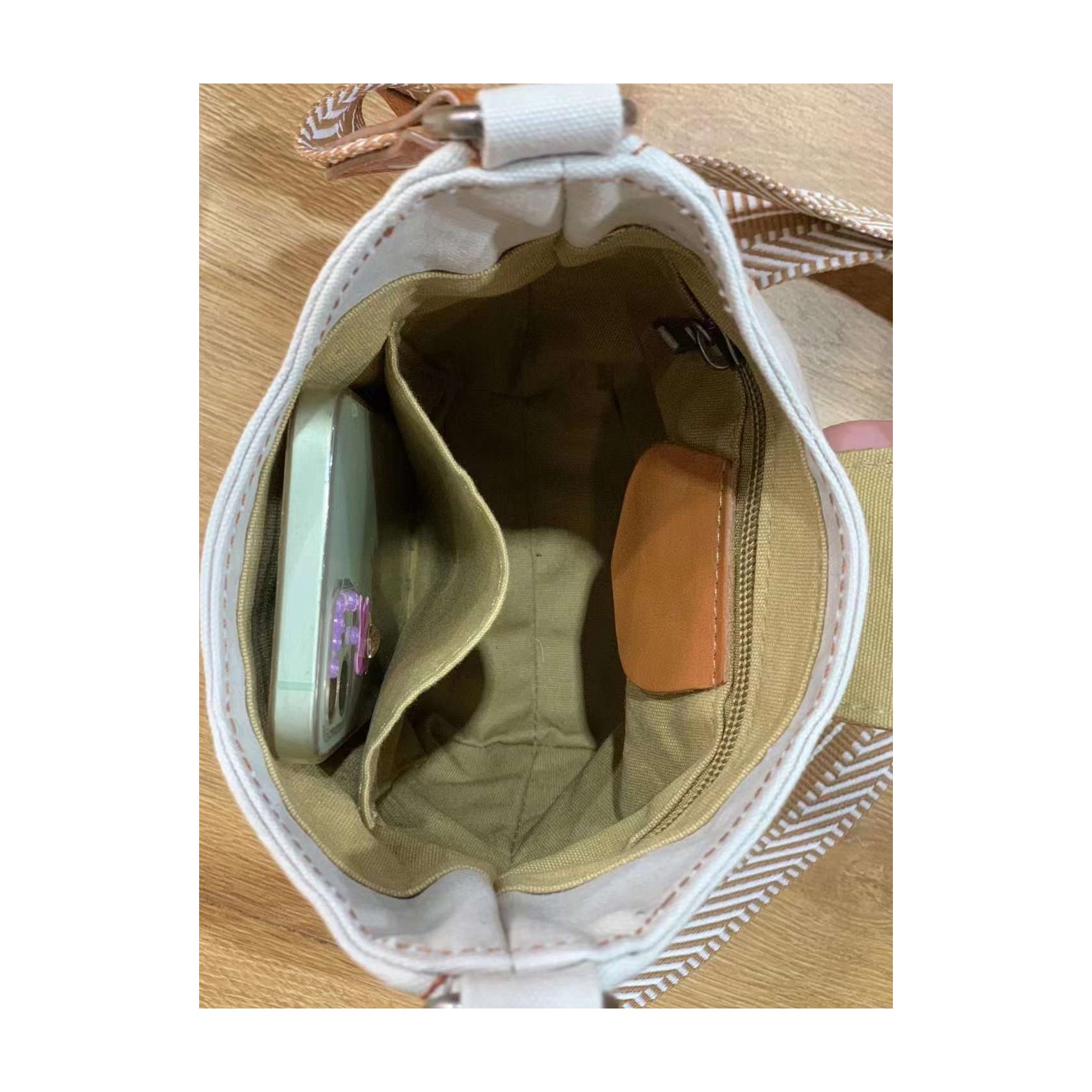 Жіноча сумка через плече Alana молочна