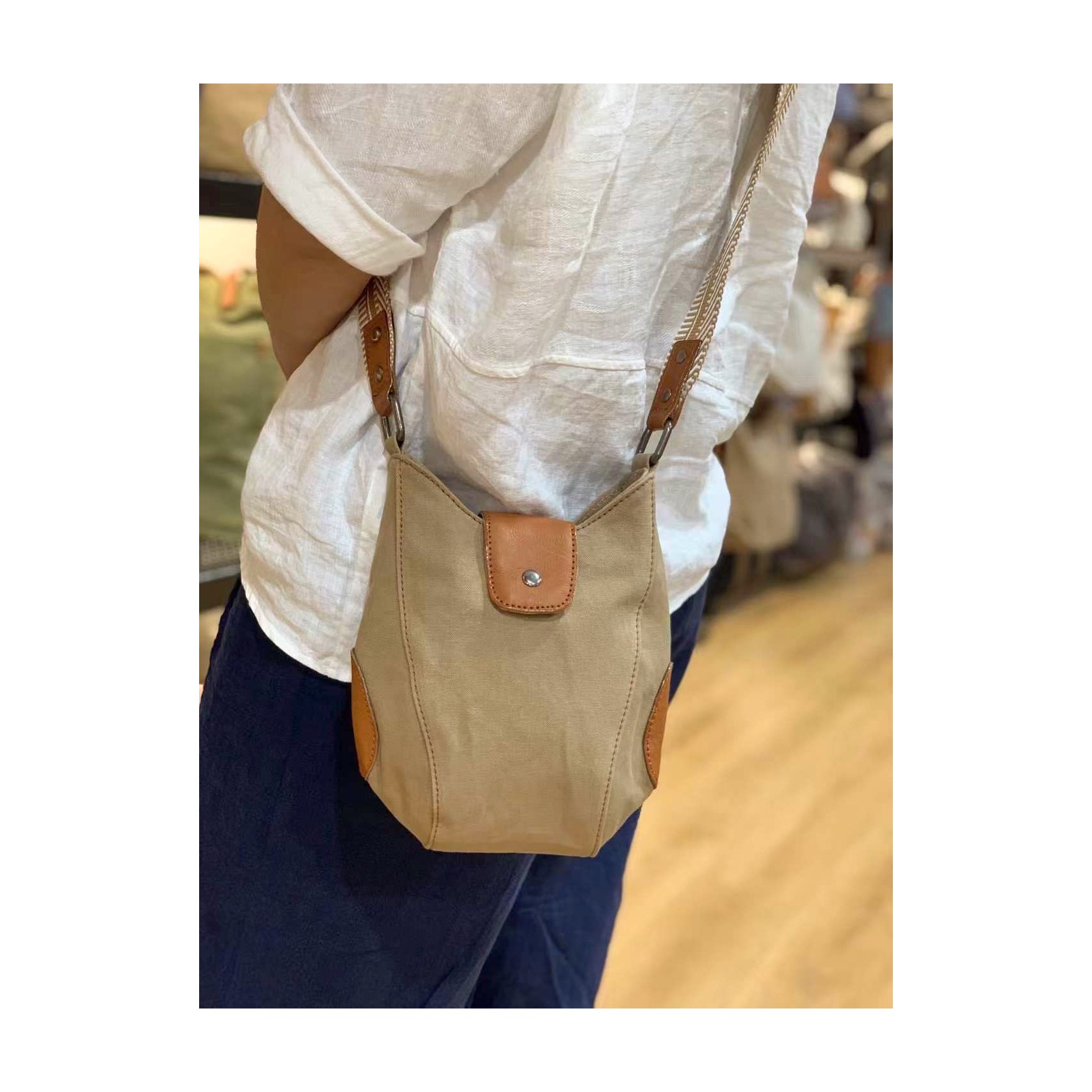 Жіноча сумка через плече Alana бежева