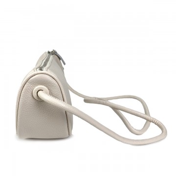 Женская кожаная сумка Megan молочная фото