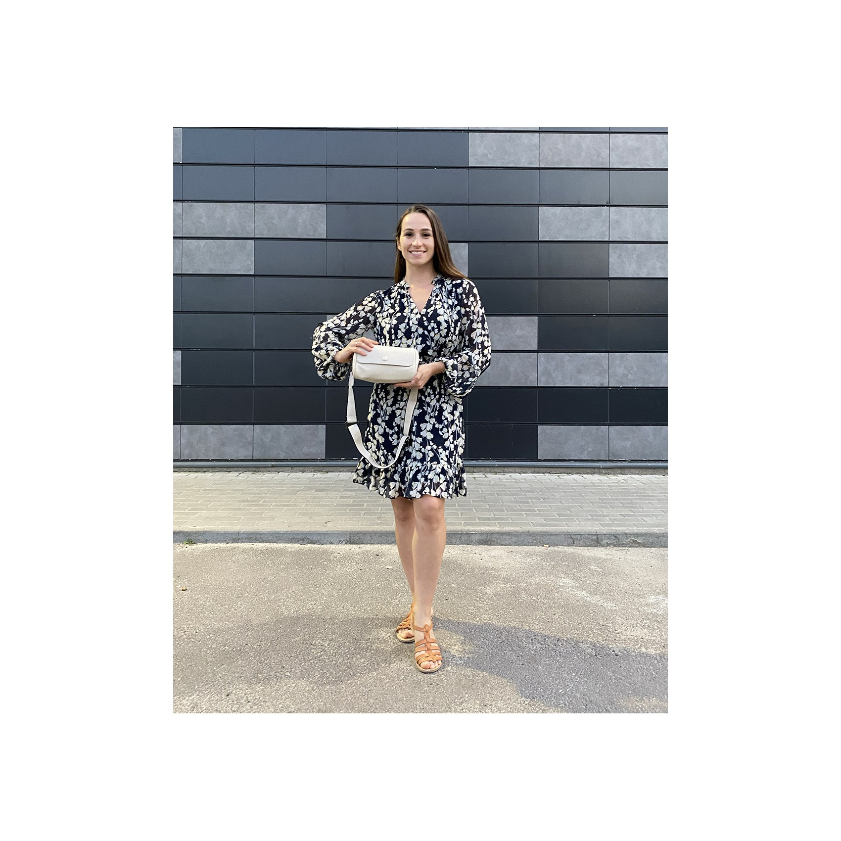 Жіноча шкіряна сумка-клатч Alison молочна