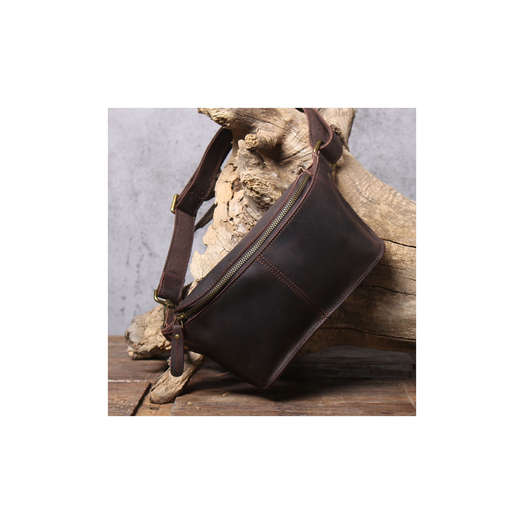 Чоловіча шкіряна сумка бананка на пояс Hector темно-коричнева