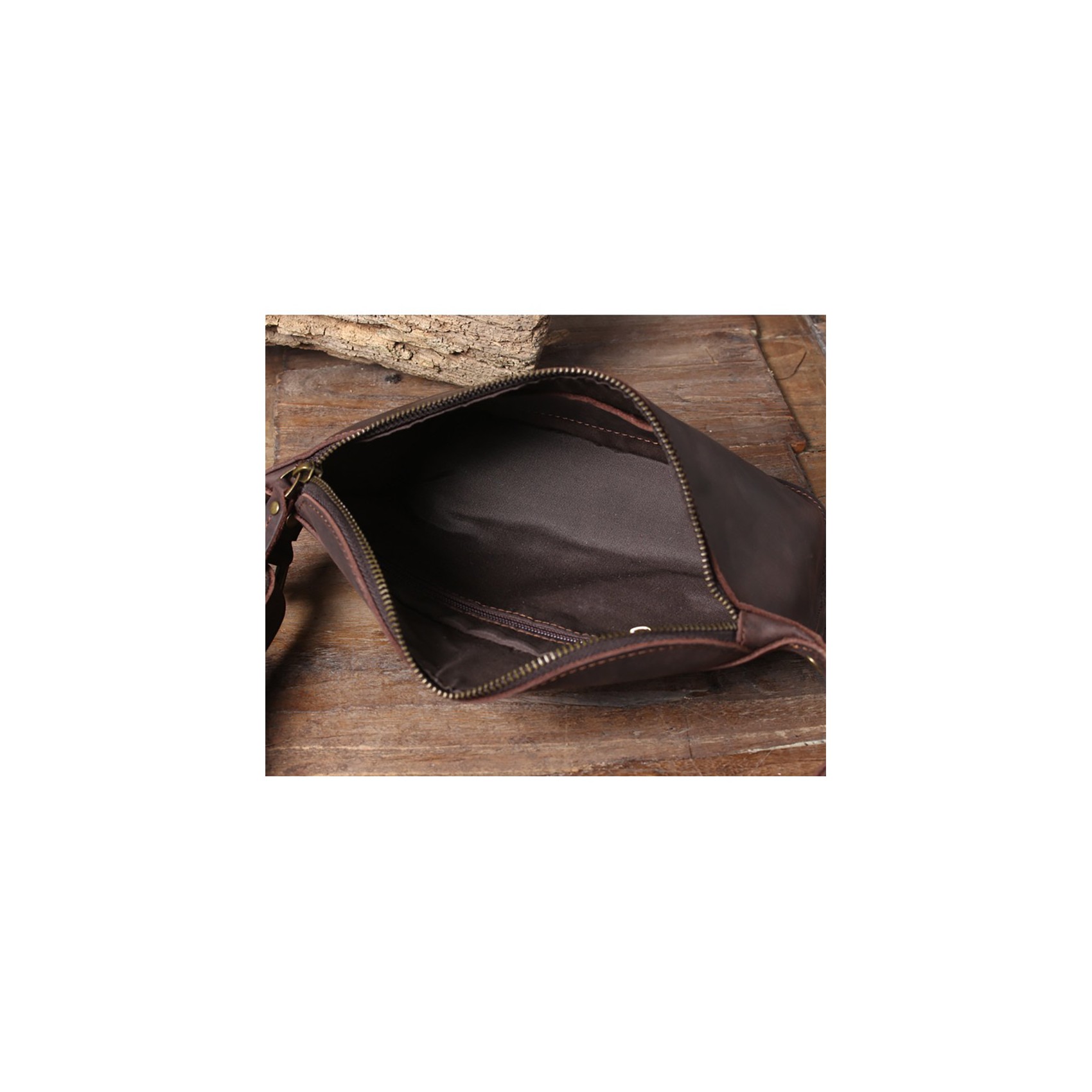 Чоловіча шкіряна сумка бананка на пояс Hector темно-коричнева