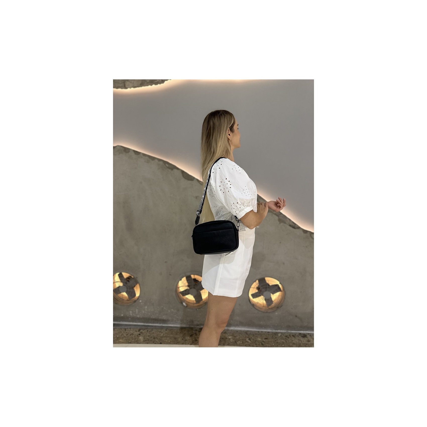 Женская кожаная сумка через плечо Marilyn черная