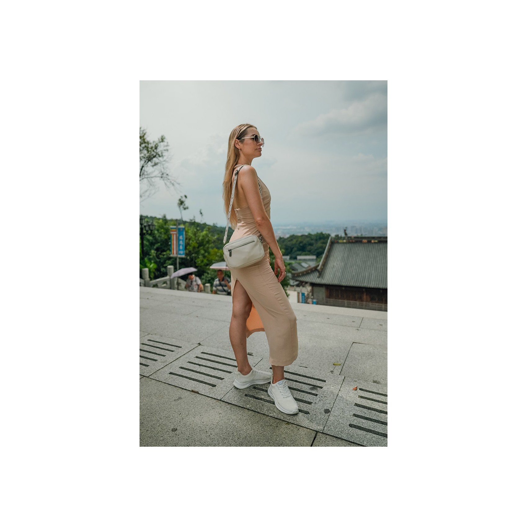 Женская кожаная сумка через плечо Marilyn бело-молочная