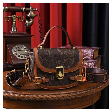 Жіноча сумка крос боді Lauren коричнева фото