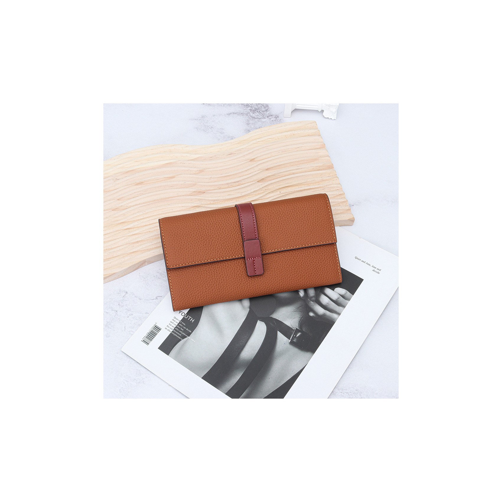 Великий жіночий шкіряний гаманець Maggie світло-коричневий