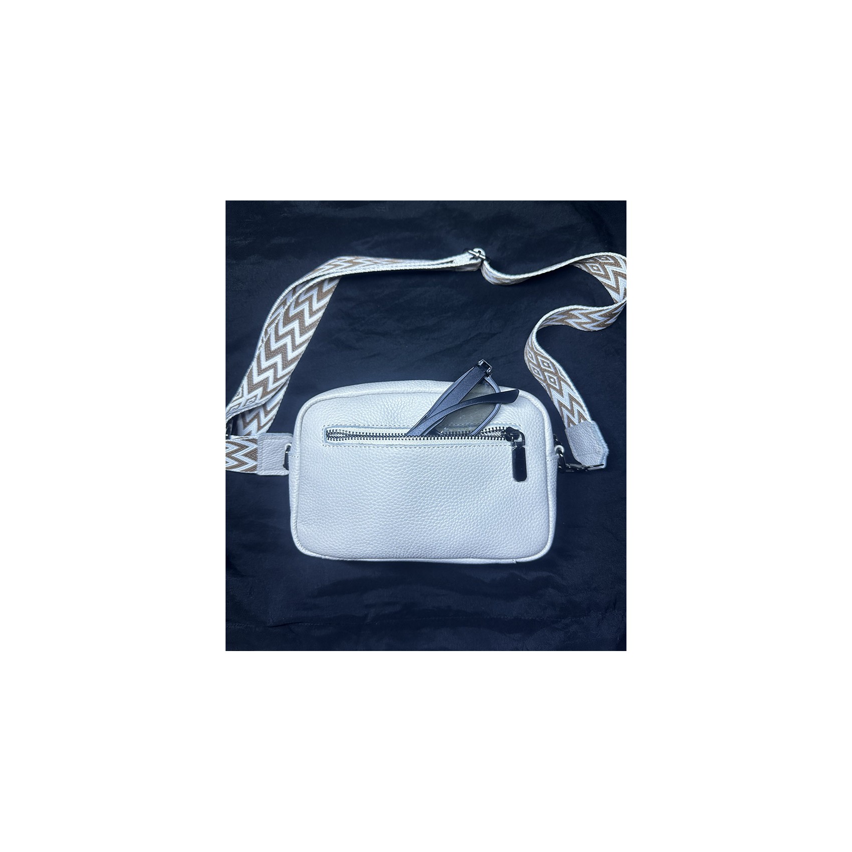 Женская кожаная сумка через плечо Marilyn бело-молочная