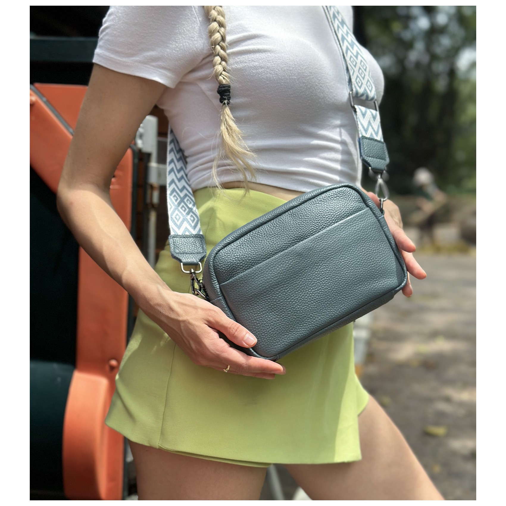 Жіноча шкіряна сумка через плече Marilyn сіро-блакитна