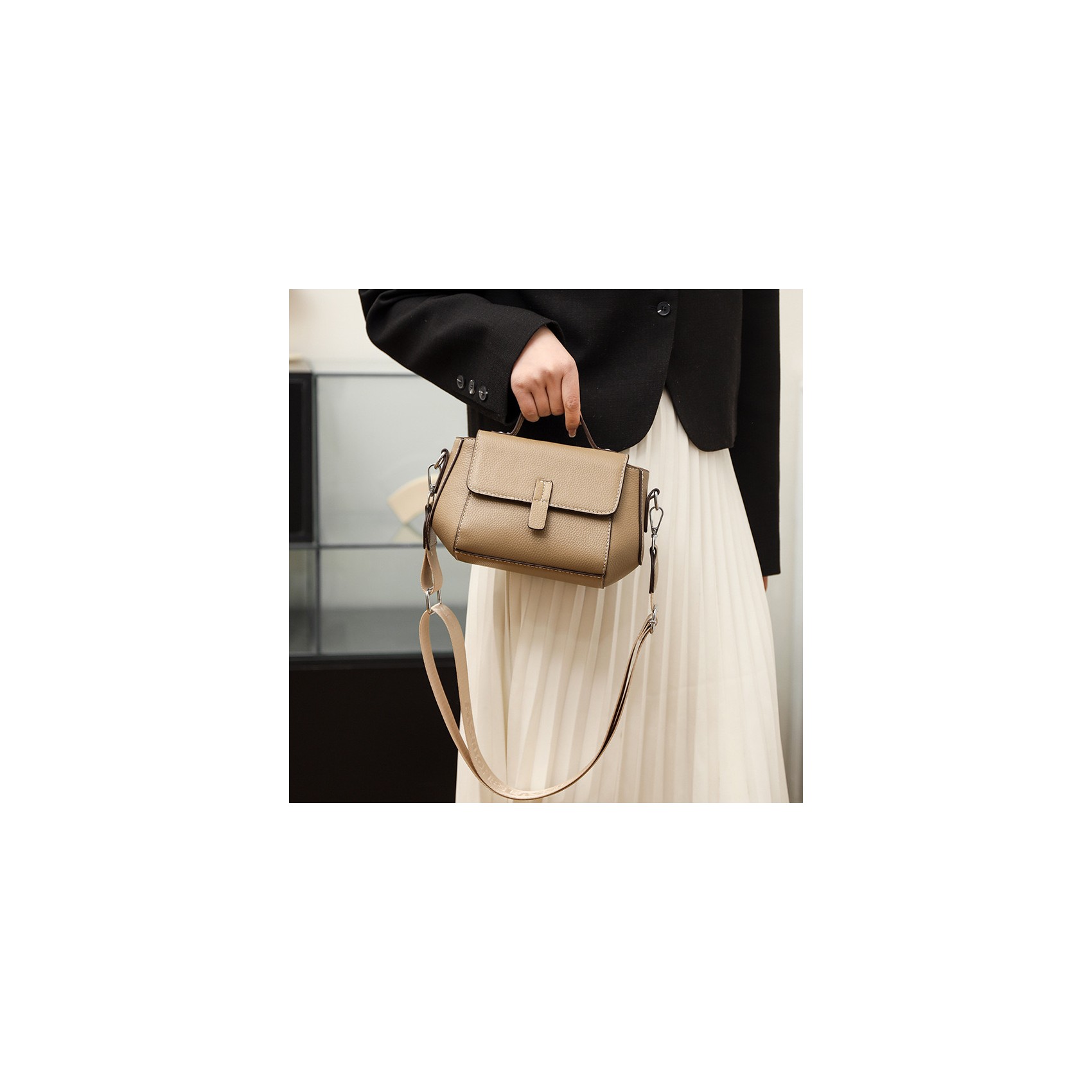 Женская кожаная сумка Denise бежевая