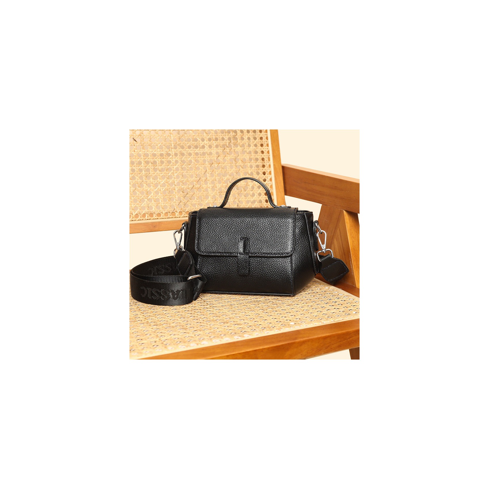 Женская кожаная сумка Denise черная