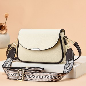 Женская сумка через плечо Elodie молочная