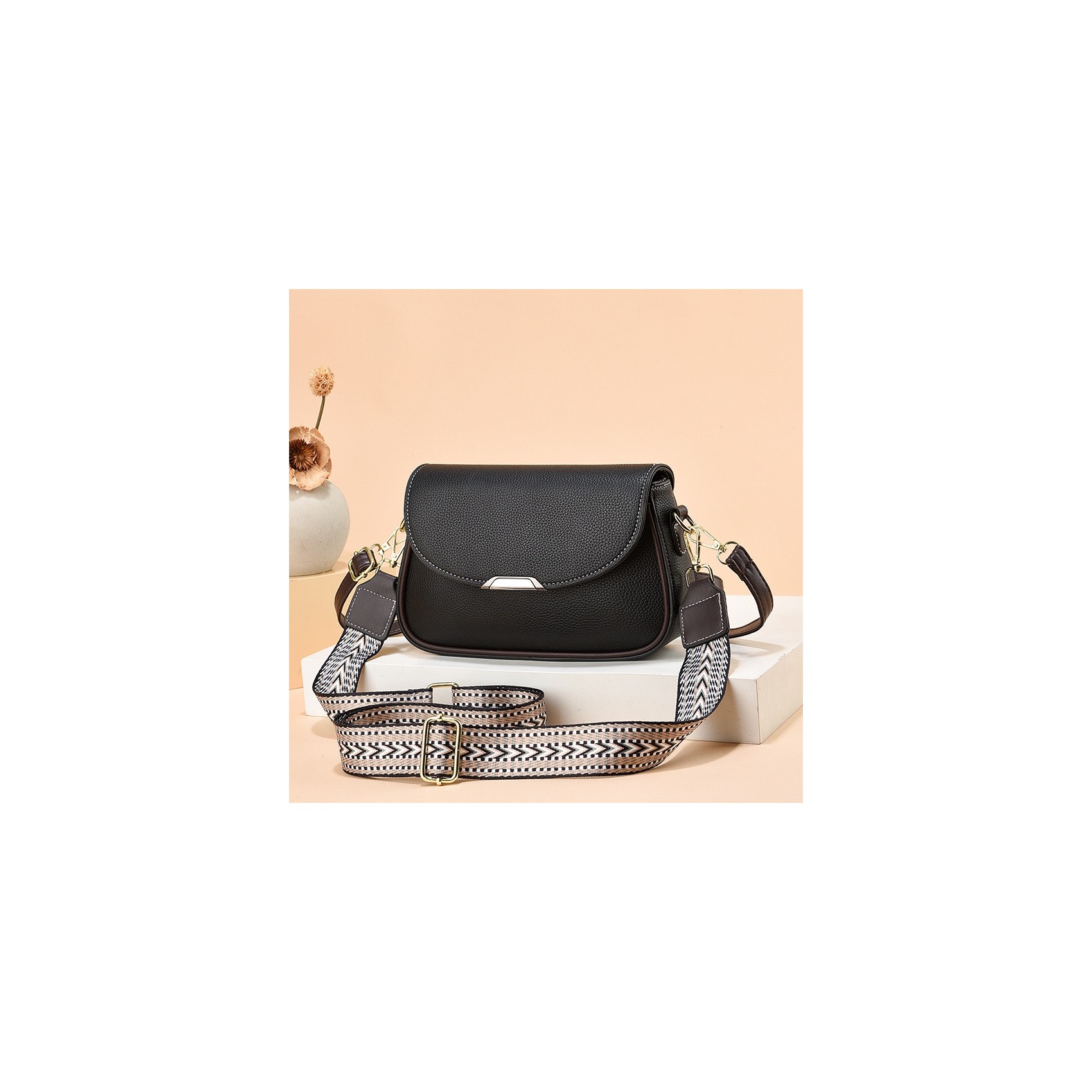 Жіноча сумка через плече Elodie чорна