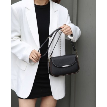 Жіноча сумка через плече Elodie чорна фото