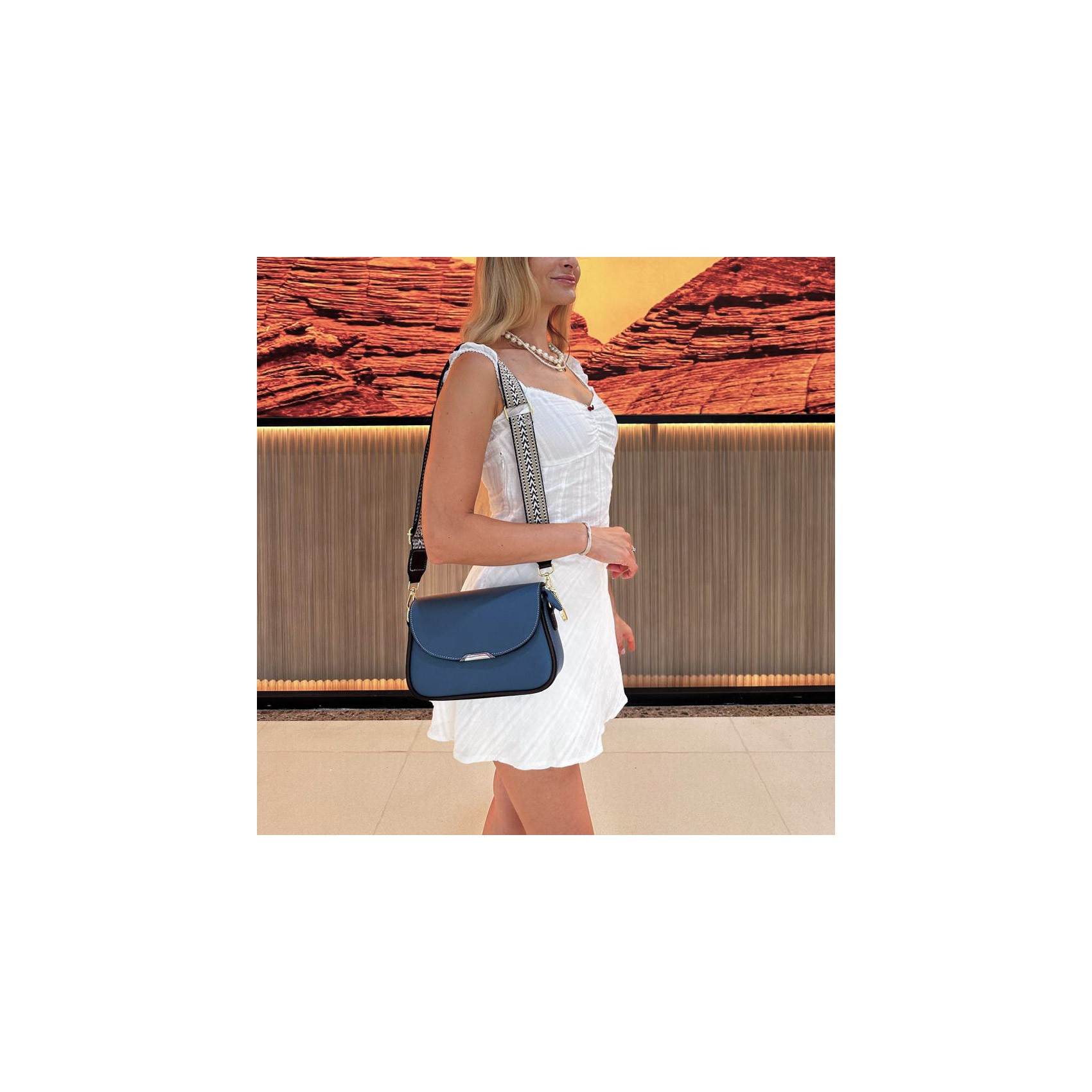 Женская сумка через плечо Elodie синяя