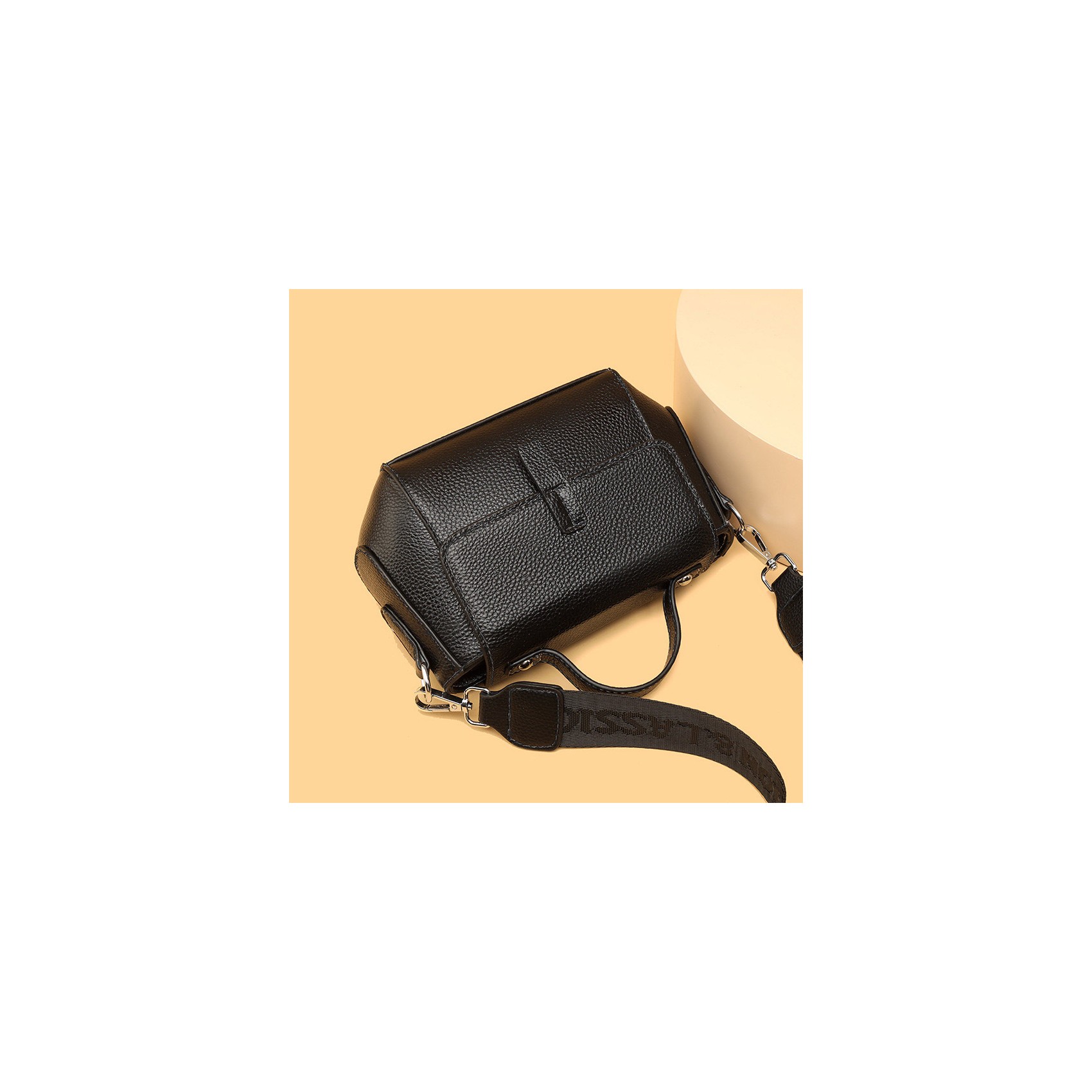 Женская кожаная сумка Denise черная