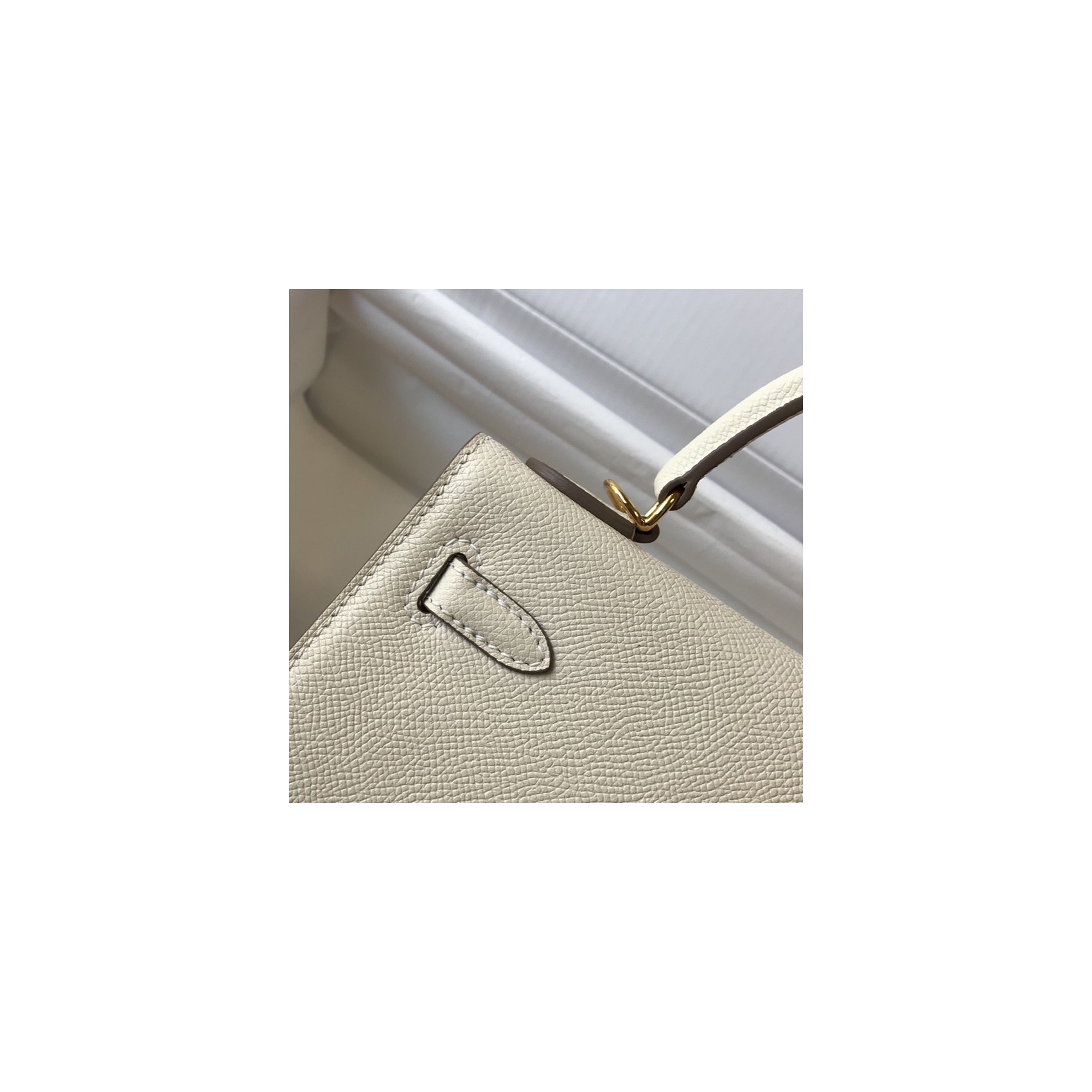 Женская кожаная сумка Kelly молочная