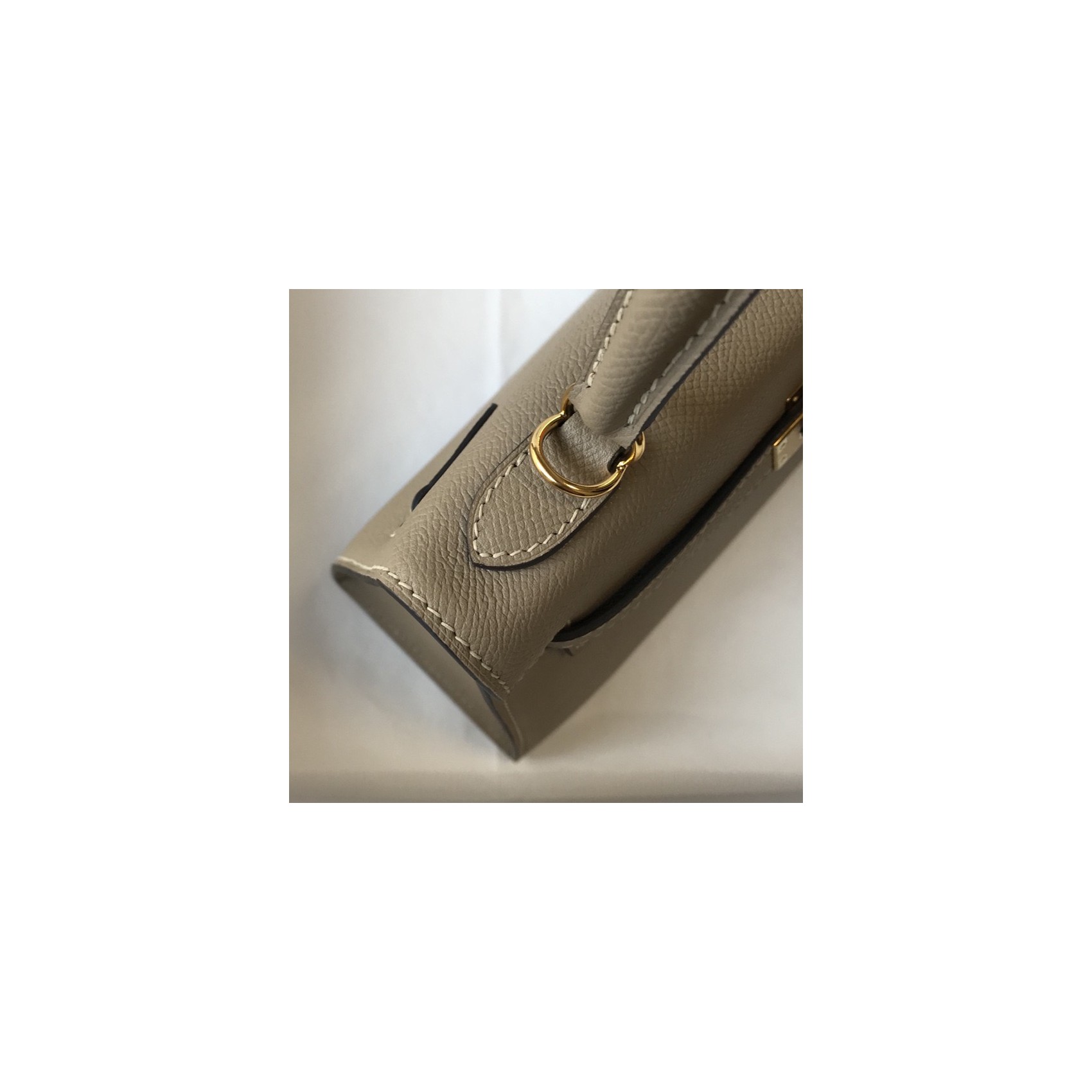 Женская кожаная сумка Kelly серо-бежевая