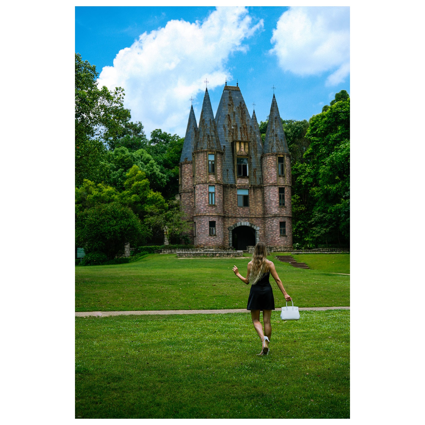 Женская кожаная сумка Brigitte 25 белая