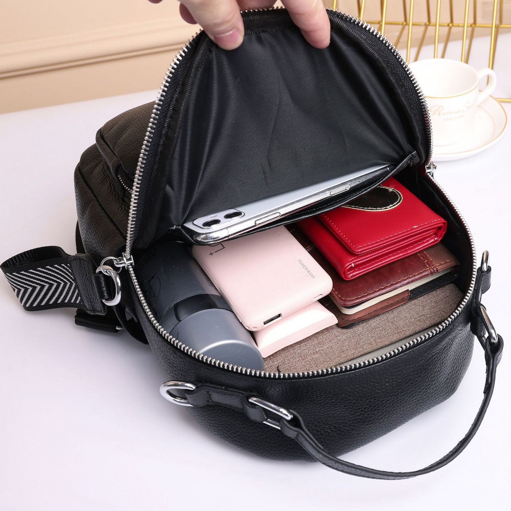 Женский кожаный рюкзак Adeline черный