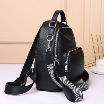 Женский кожаный рюкзак Adeline черный фото