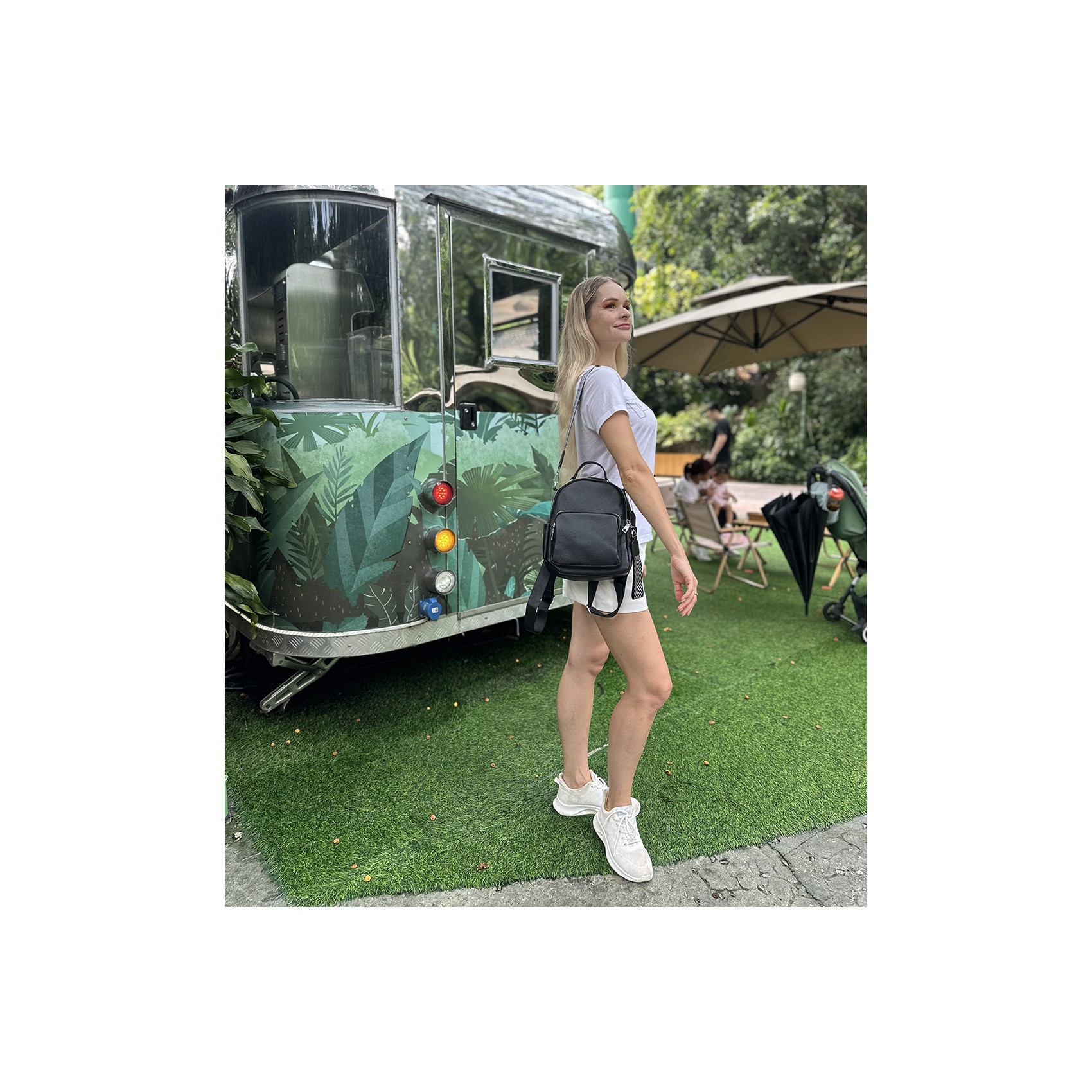 Женский кожаный рюкзак Adeline черный